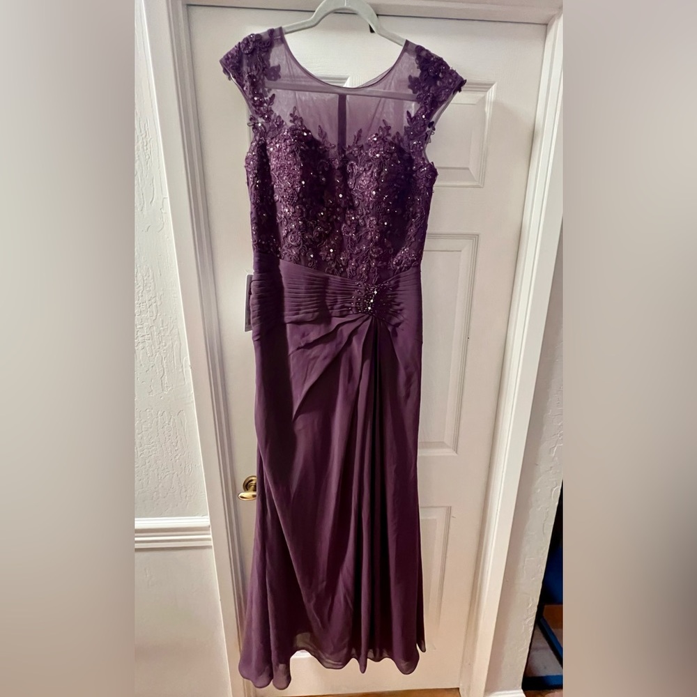 New AZAZIE - Mother of the Bride / Formal dress size 12